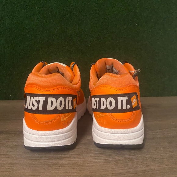 Nike Air Max 1 ‘Just Do It Total Orange’ size 8 - Picture 7 of 11
